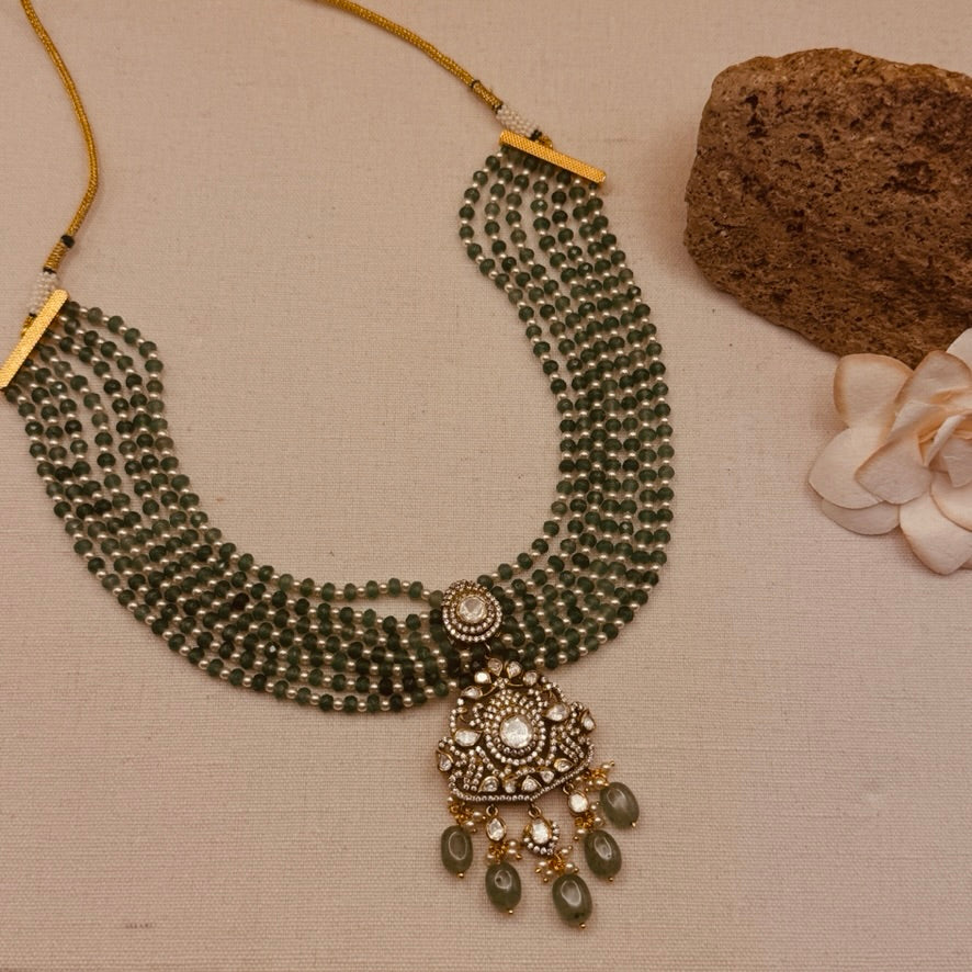 Arna Necklace
