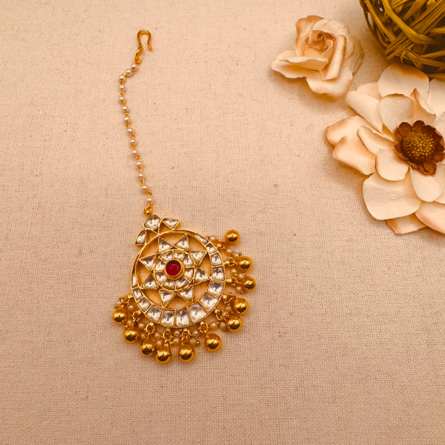 White and Red kundan Chand Tika