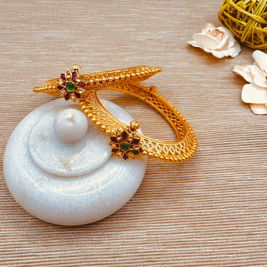 Gold carving kada with multi kundan clasp