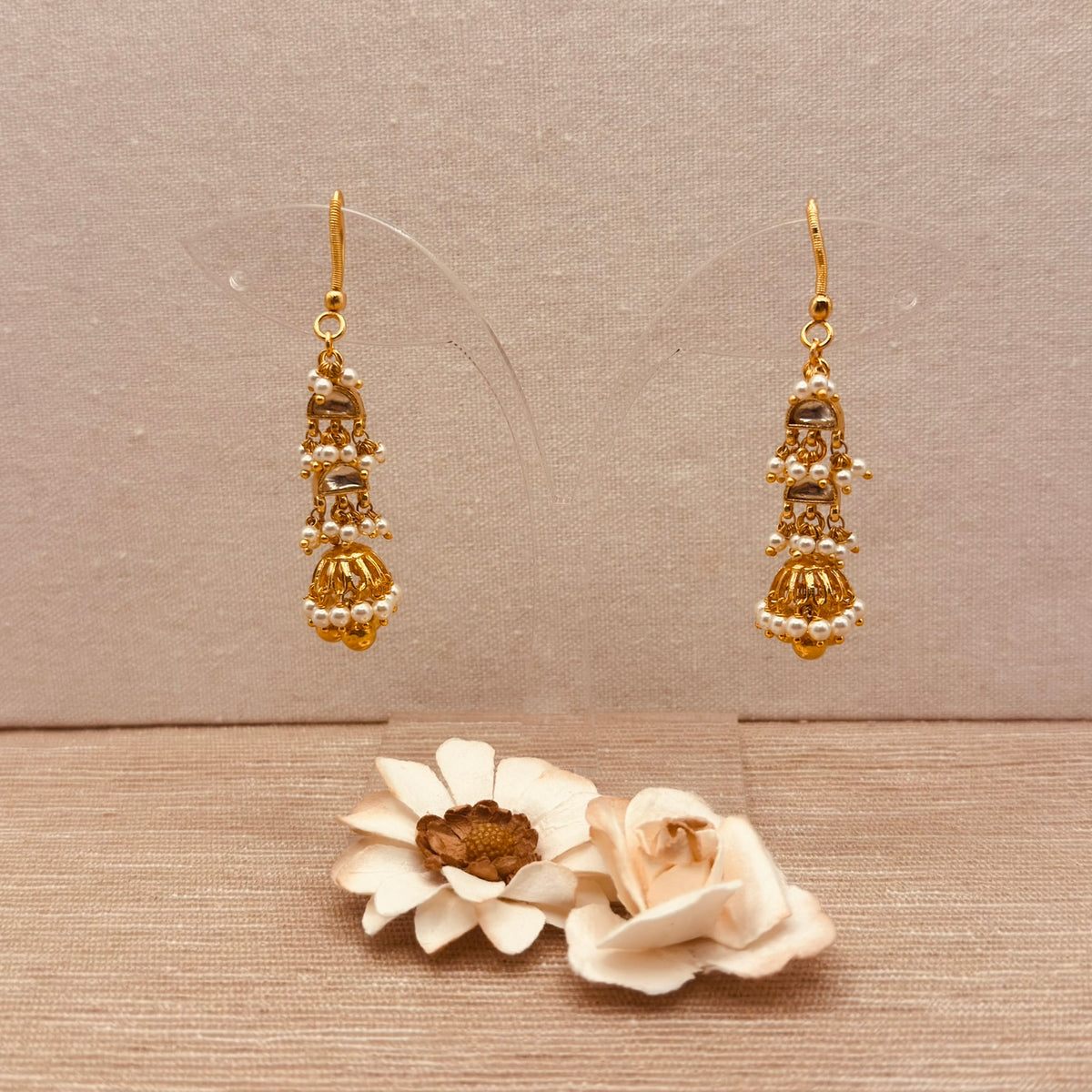 Manini Earrings