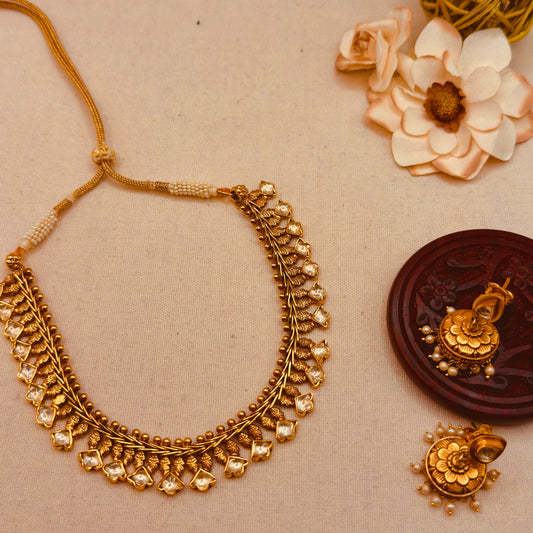 Antique white kundan drop set