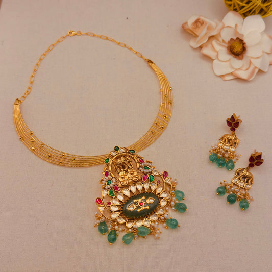 Multi kundan hasli set