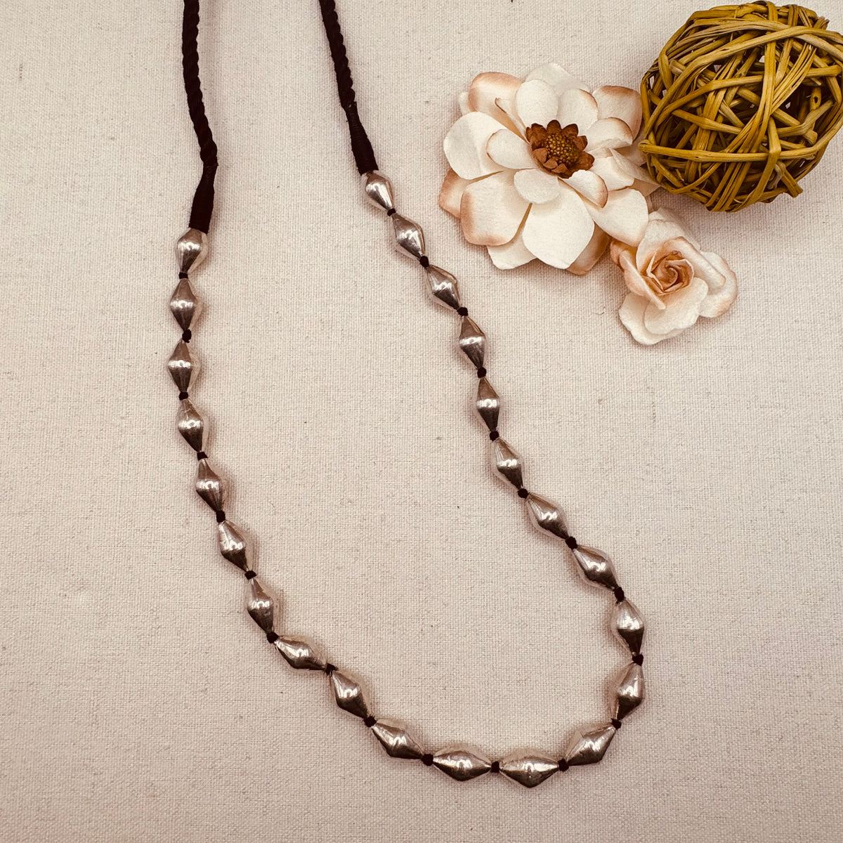 Silver Thread 1 line Dholki Necklace